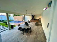 daf6e456-69f6-4214-a9c9-d753f0336e8a